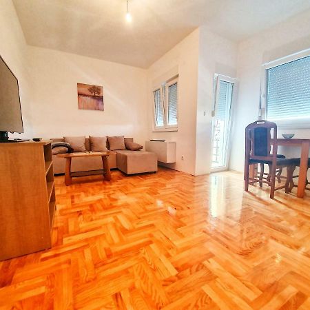 Apartman 44 Bijeljina Eksteriør billede