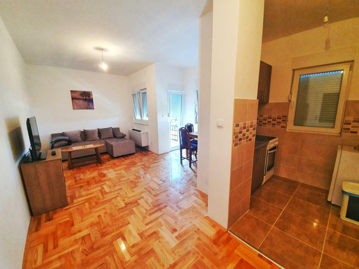 Apartman 44 Bijeljina Eksteriør billede