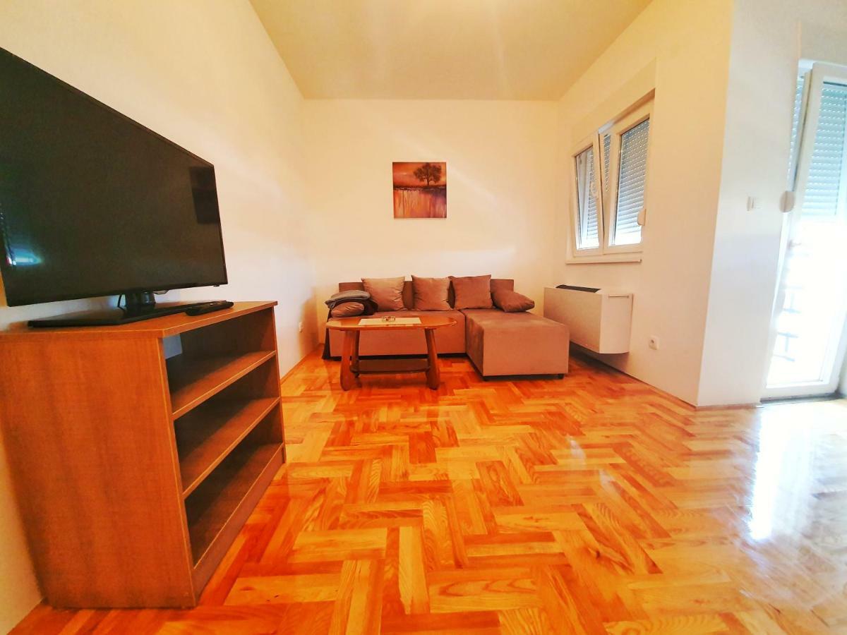 Apartman 44 Bijeljina Eksteriør billede