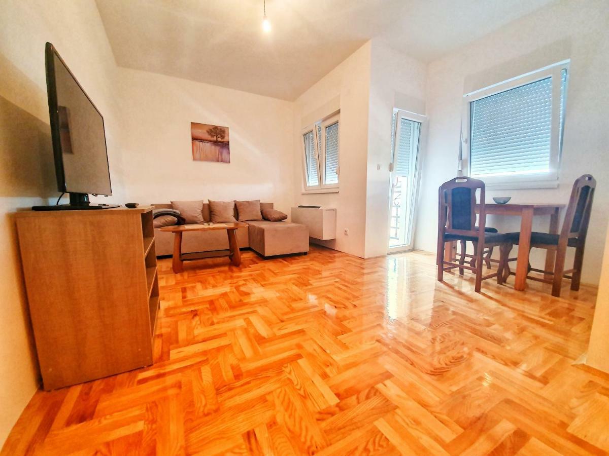 Apartman 44 Bijeljina Eksteriør billede