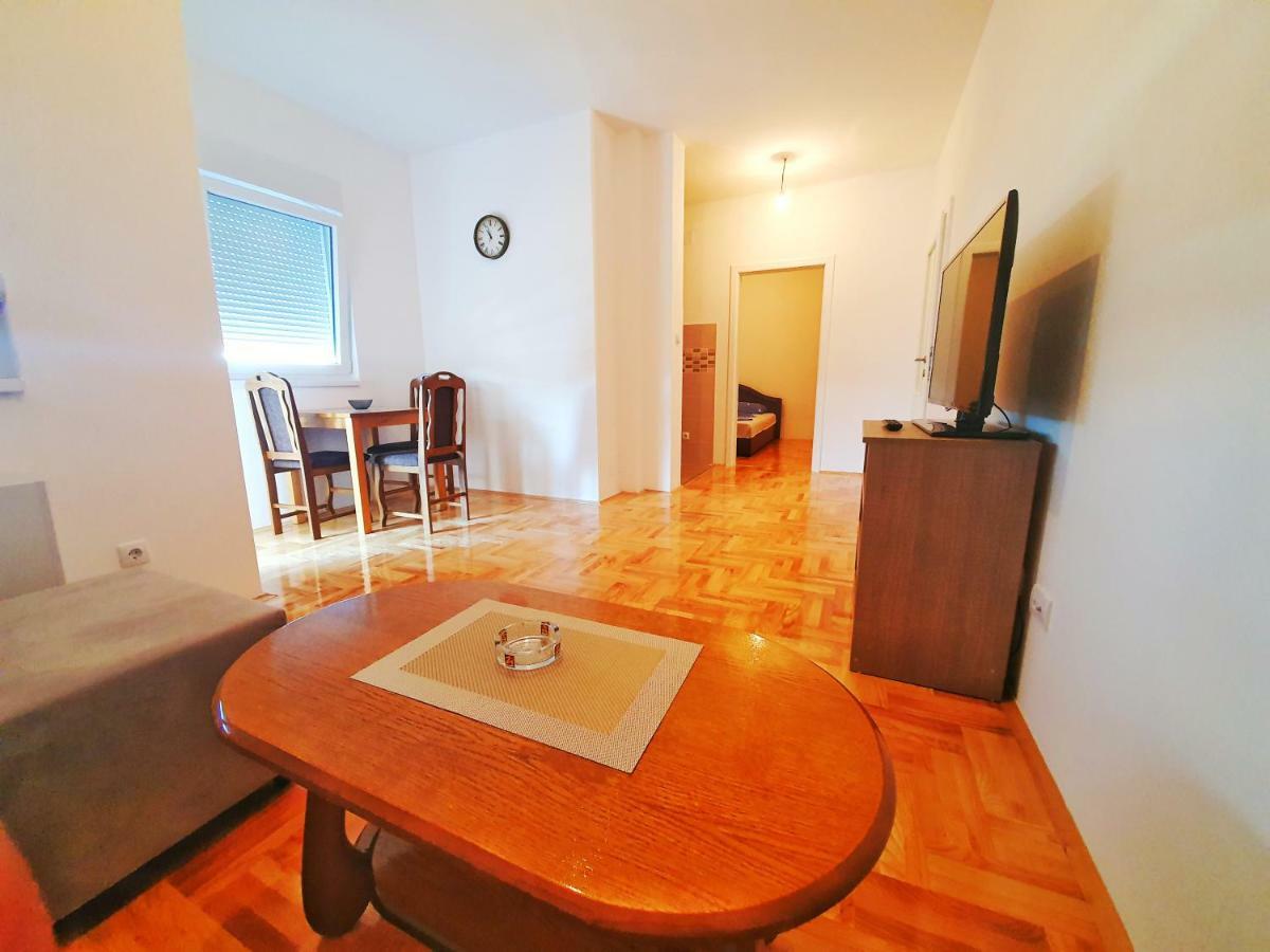 Apartman 44 Bijeljina Eksteriør billede